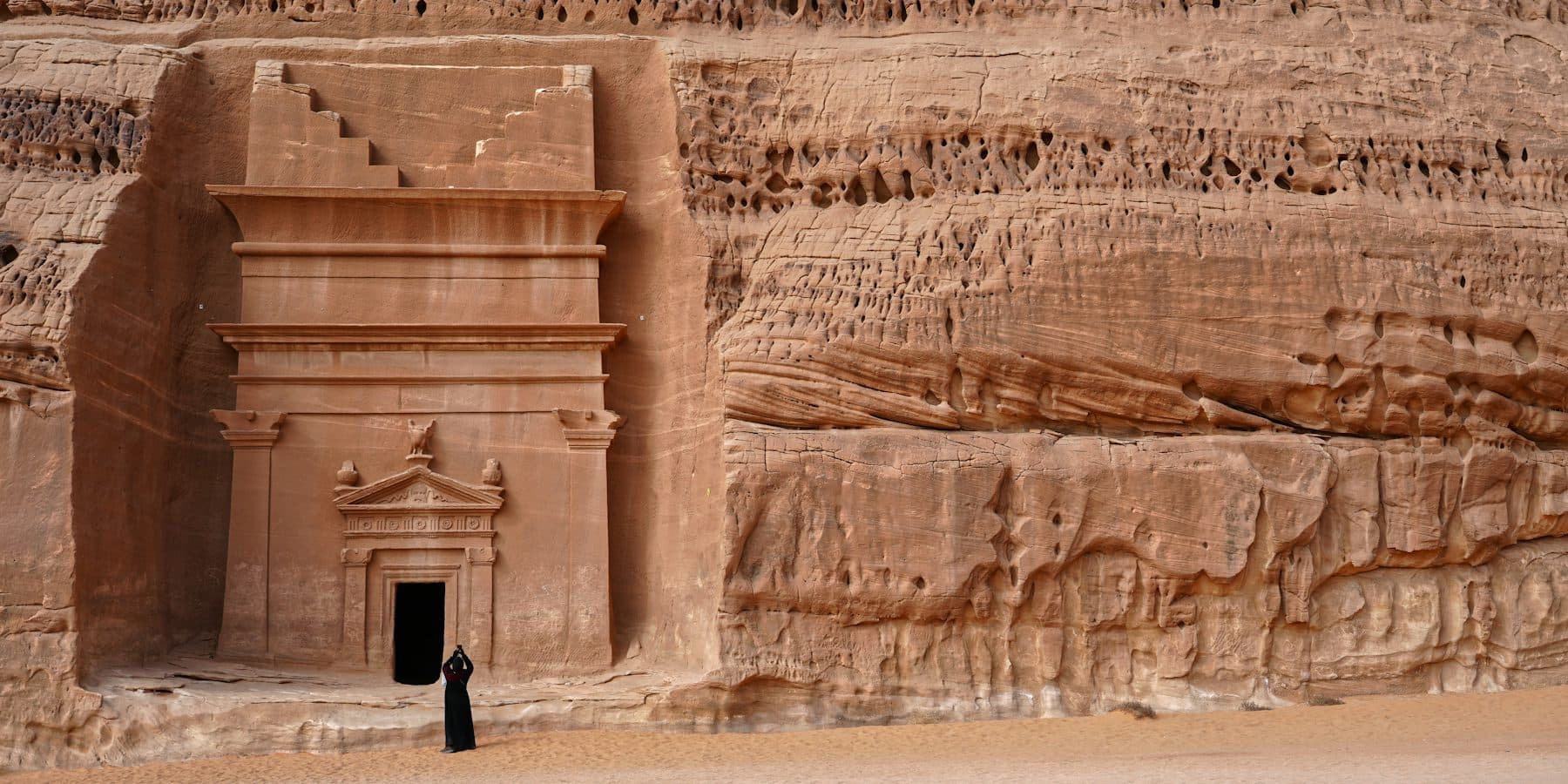 Tombeau nabatéen taillé dans le grès à Hégra, AlUla