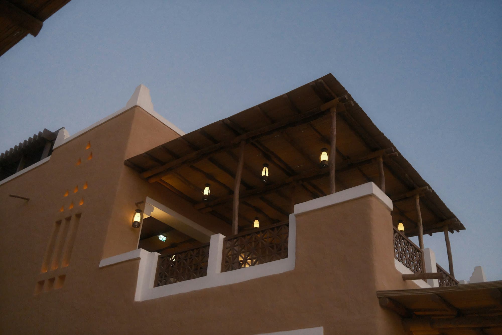 Maison traditionnelle de Diriyah au crépuscule